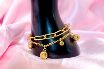 Double bubble charm bracelet