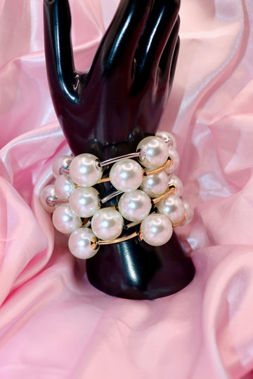 Two tone chunky pearls