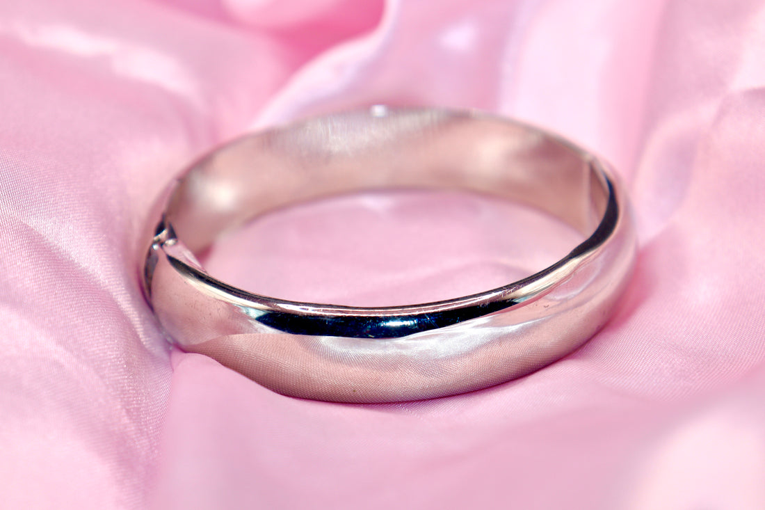 Silver bangle
