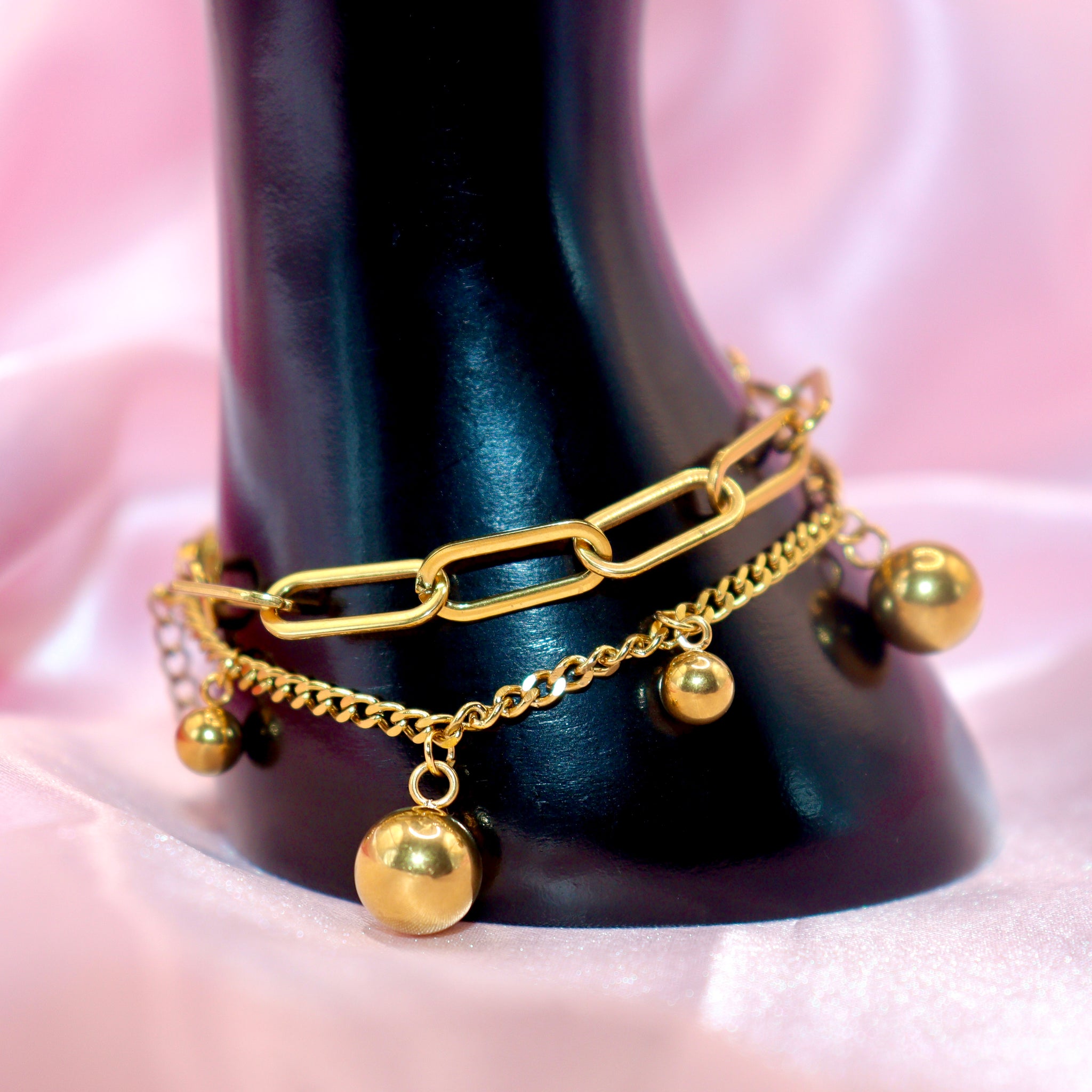 Double bubble charm bracelet