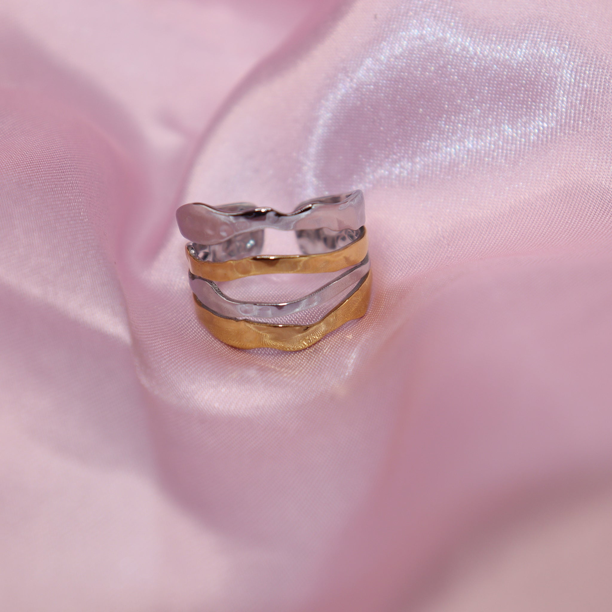 Two tone foil